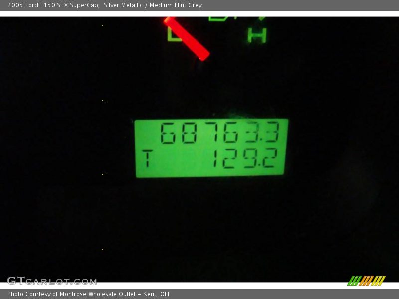 Silver Metallic / Medium Flint Grey 2005 Ford F150 STX SuperCab