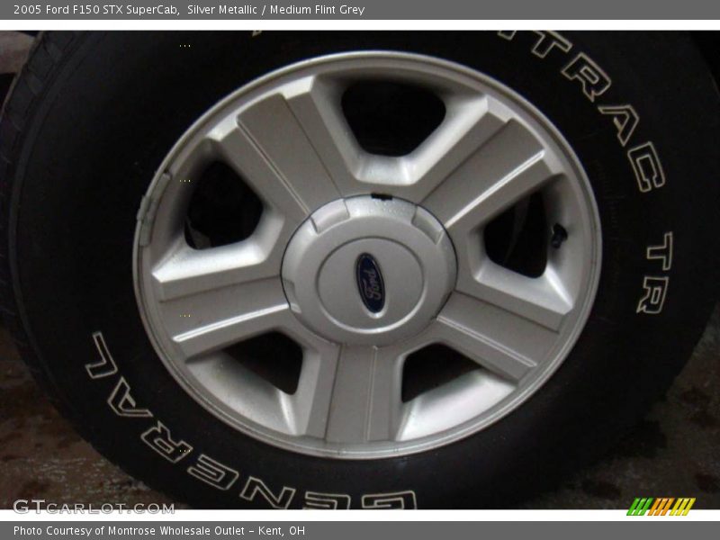 Silver Metallic / Medium Flint Grey 2005 Ford F150 STX SuperCab