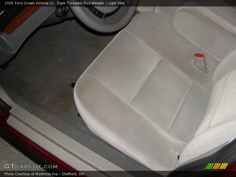 Dark Toreador Red Metallic / Light Flint 2005 Ford Crown Victoria LX