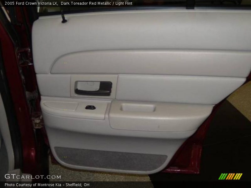 Dark Toreador Red Metallic / Light Flint 2005 Ford Crown Victoria LX
