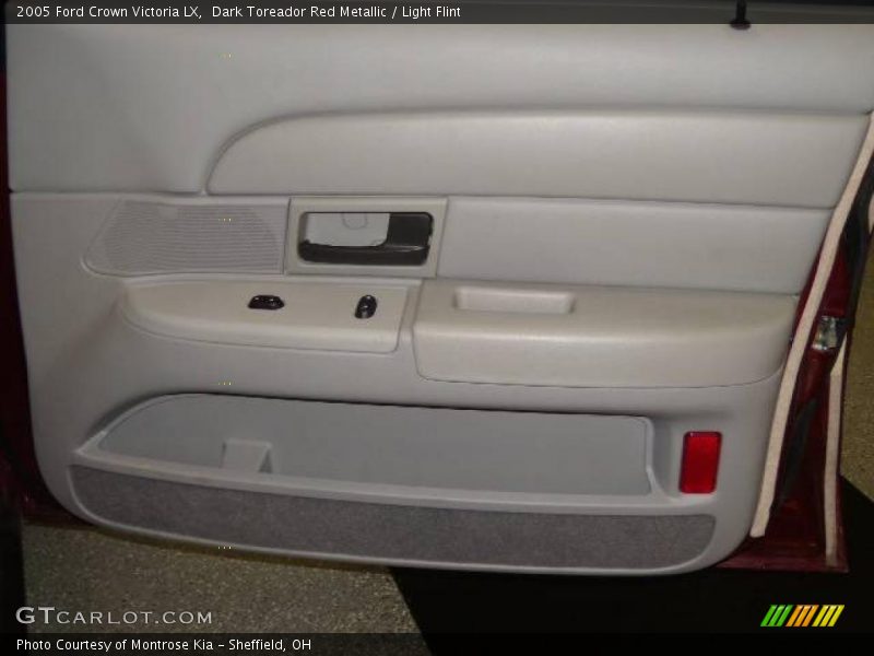 Dark Toreador Red Metallic / Light Flint 2005 Ford Crown Victoria LX