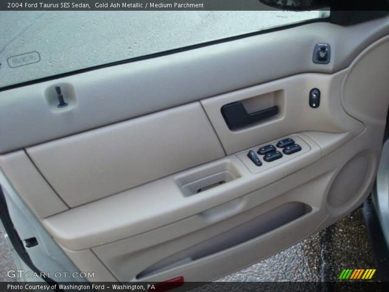 Gold Ash Metallic / Medium Parchment 2004 Ford Taurus SES Sedan