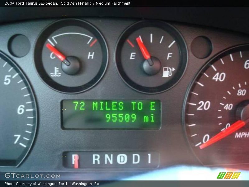 Gold Ash Metallic / Medium Parchment 2004 Ford Taurus SES Sedan