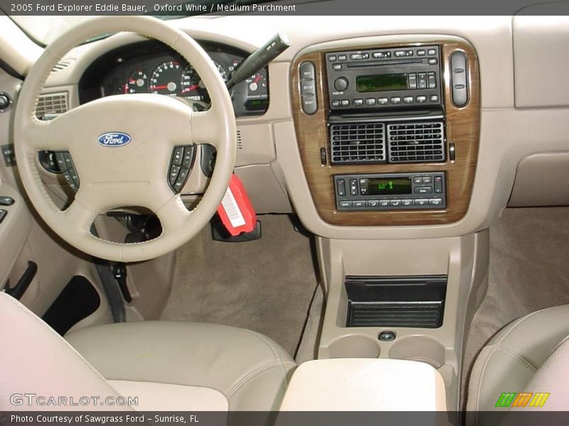 Oxford White / Medium Parchment 2005 Ford Explorer Eddie Bauer