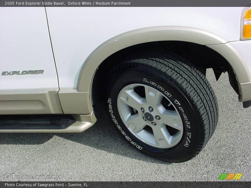 Oxford White / Medium Parchment 2005 Ford Explorer Eddie Bauer