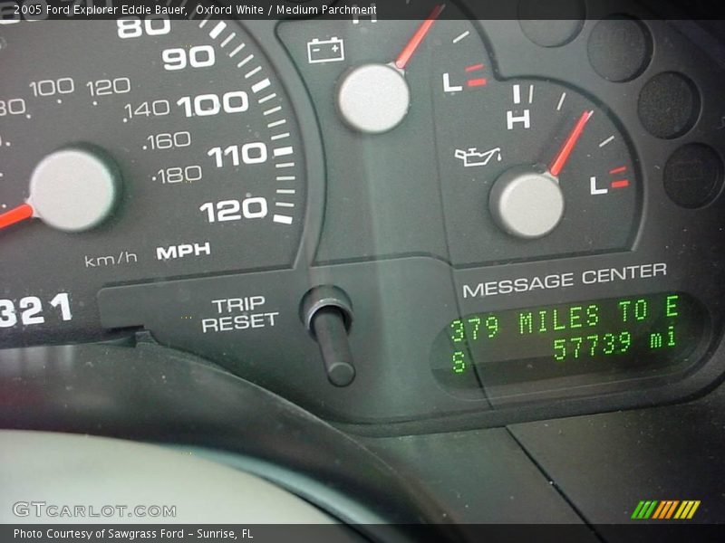 Oxford White / Medium Parchment 2005 Ford Explorer Eddie Bauer