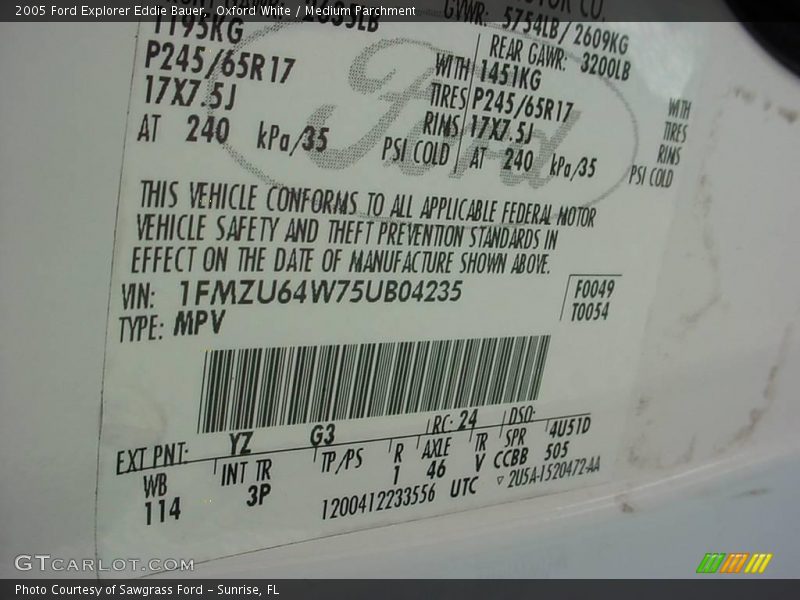 Oxford White / Medium Parchment 2005 Ford Explorer Eddie Bauer