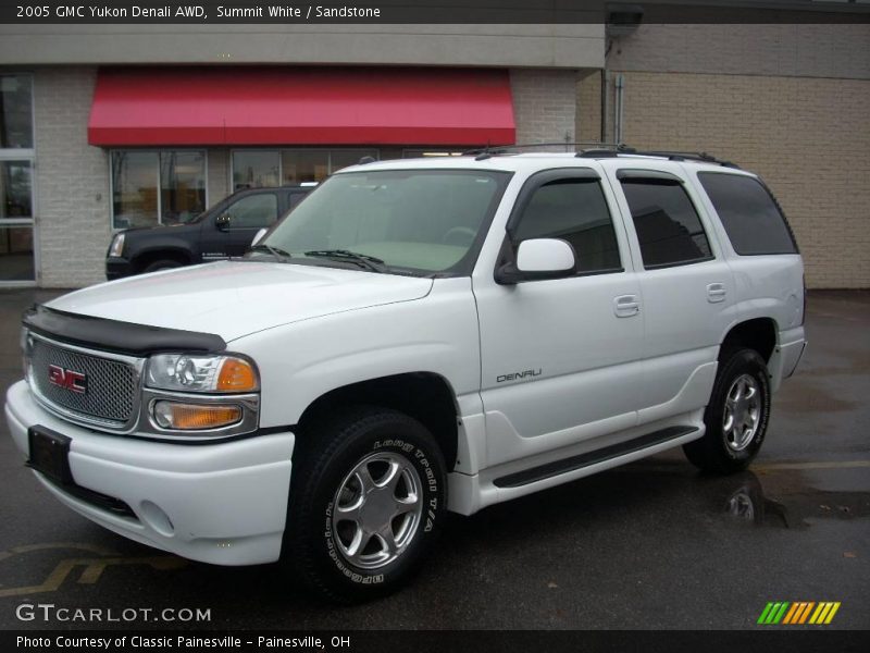Summit White / Sandstone 2005 GMC Yukon Denali AWD