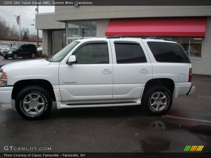 Summit White / Sandstone 2005 GMC Yukon Denali AWD