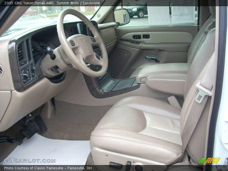Summit White / Sandstone 2005 GMC Yukon Denali AWD