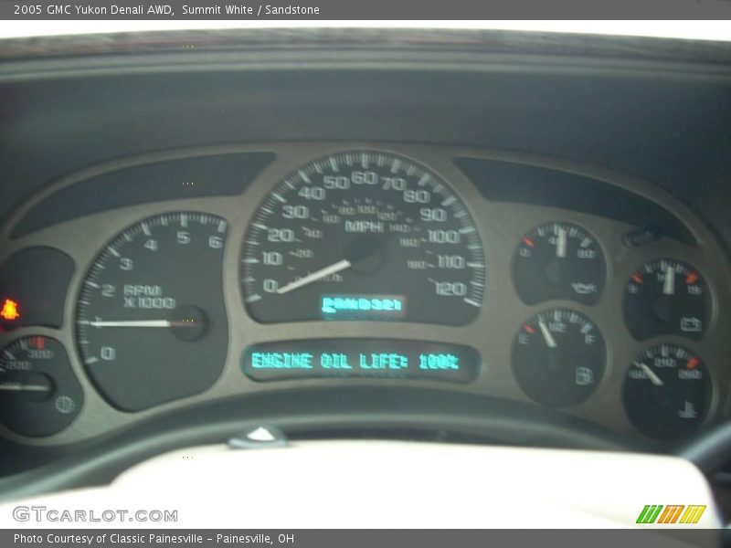 Summit White / Sandstone 2005 GMC Yukon Denali AWD
