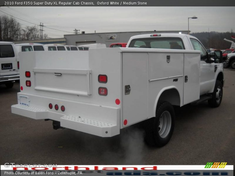 Oxford White / Medium Stone 2010 Ford F350 Super Duty XL Regular Cab Chassis