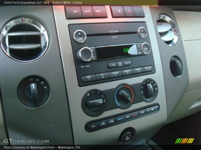 Oxford White / Stone 2009 Ford Expedition XLT 4x4