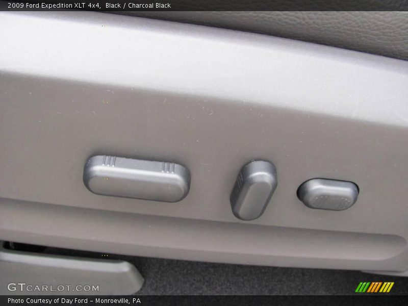 Black / Charcoal Black 2009 Ford Expedition XLT 4x4