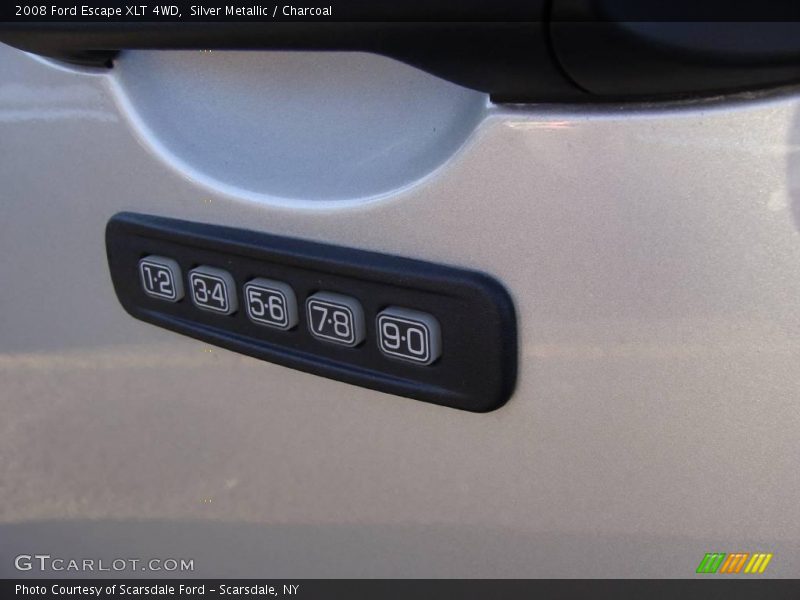 Silver Metallic / Charcoal 2008 Ford Escape XLT 4WD