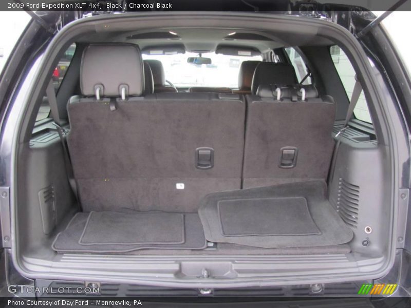 Black / Charcoal Black 2009 Ford Expedition XLT 4x4