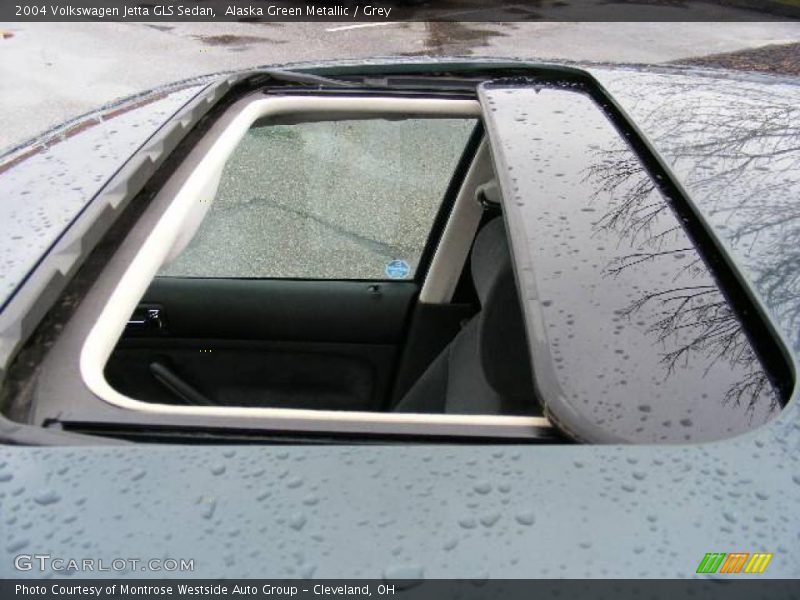 Alaska Green Metallic / Grey 2004 Volkswagen Jetta GLS Sedan