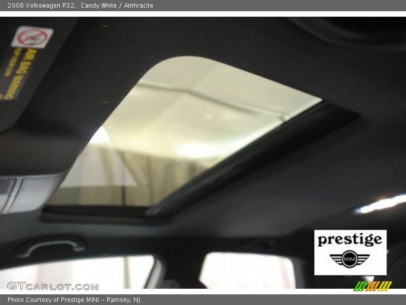 Candy White / Anthracite 2008 Volkswagen R32