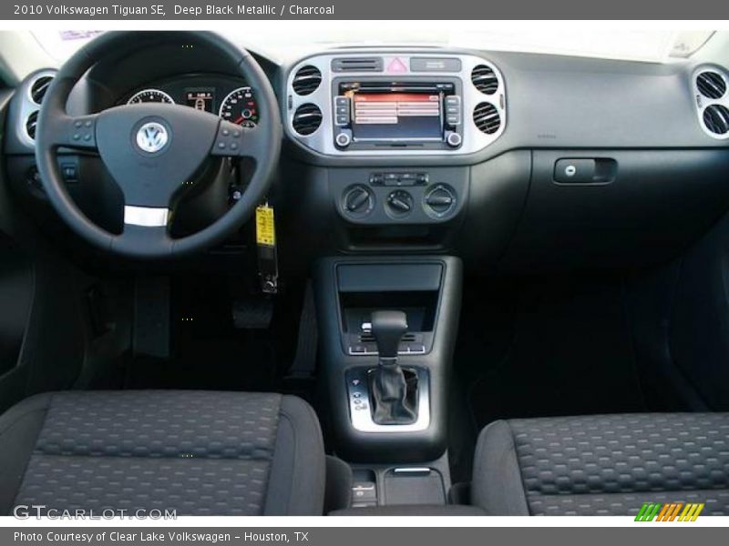 Deep Black Metallic / Charcoal 2010 Volkswagen Tiguan SE