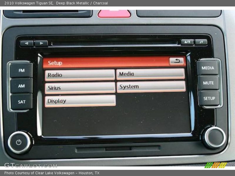 Deep Black Metallic / Charcoal 2010 Volkswagen Tiguan SE