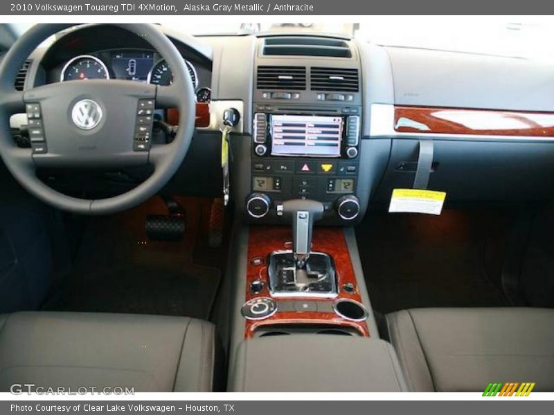 Alaska Gray Metallic / Anthracite 2010 Volkswagen Touareg TDI 4XMotion