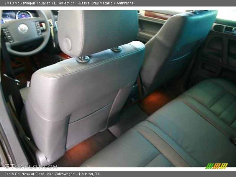 Alaska Gray Metallic / Anthracite 2010 Volkswagen Touareg TDI 4XMotion