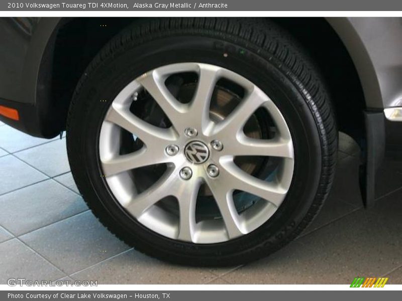 Alaska Gray Metallic / Anthracite 2010 Volkswagen Touareg TDI 4XMotion