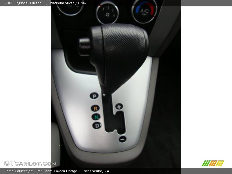 Platinum Silver / Gray 2008 Hyundai Tucson SE