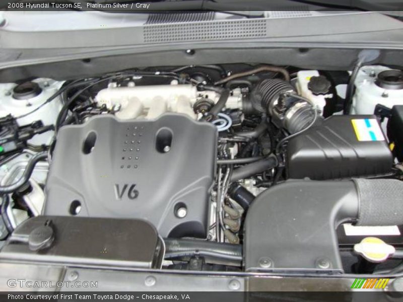 Platinum Silver / Gray 2008 Hyundai Tucson SE