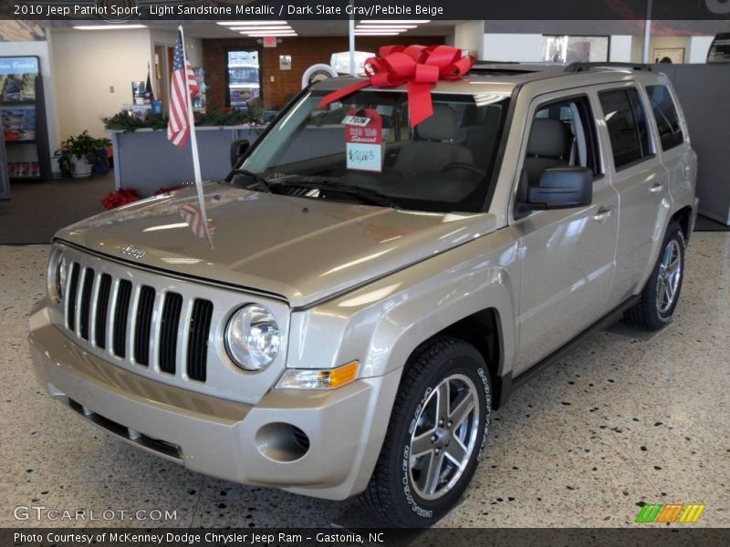 Light Sandstone Metallic / Dark Slate Gray/Pebble Beige 2010 Jeep Patriot Sport