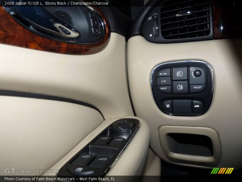 Ebony Black / Champagne/Charcoal 2008 Jaguar XJ XJ8 L