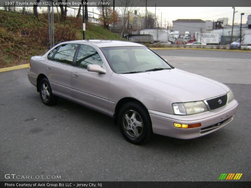 Cashmere Beige Metallic / Ivory 1997 Toyota Avalon XLS