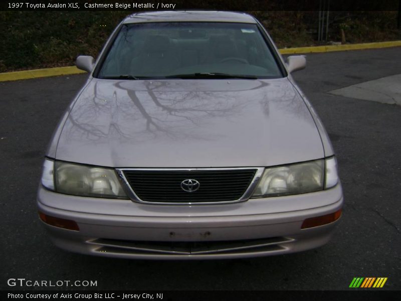 Cashmere Beige Metallic / Ivory 1997 Toyota Avalon XLS