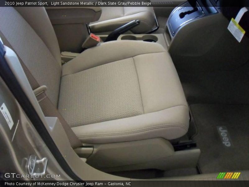 Light Sandstone Metallic / Dark Slate Gray/Pebble Beige 2010 Jeep Patriot Sport