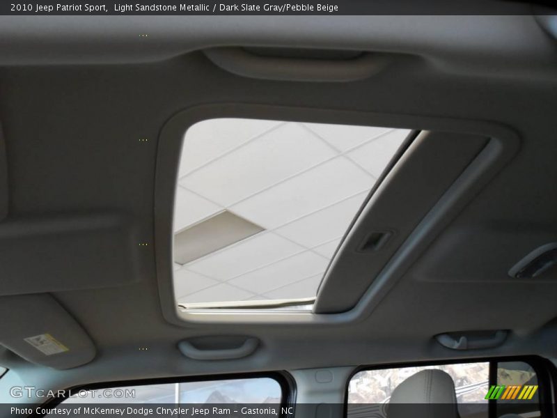Light Sandstone Metallic / Dark Slate Gray/Pebble Beige 2010 Jeep Patriot Sport