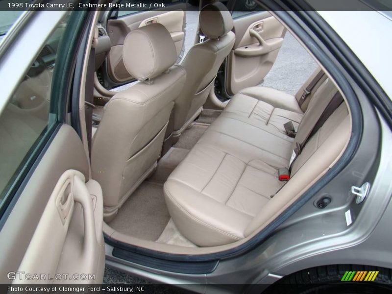 Cashmere Beige Metallic / Oak 1998 Toyota Camry LE