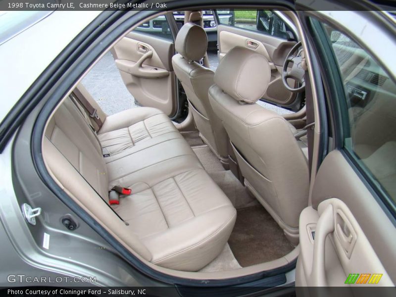 Cashmere Beige Metallic / Oak 1998 Toyota Camry LE