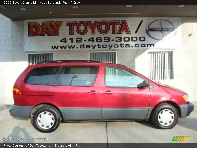Napa Burgundy Pearl / Gray 2000 Toyota Sienna LE