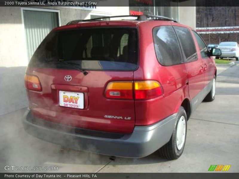 Napa Burgundy Pearl / Gray 2000 Toyota Sienna LE