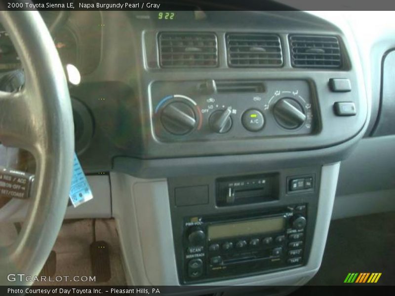 Napa Burgundy Pearl / Gray 2000 Toyota Sienna LE