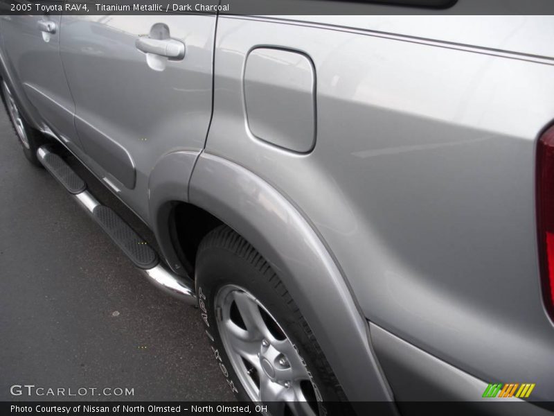 Titanium Metallic / Dark Charcoal 2005 Toyota RAV4