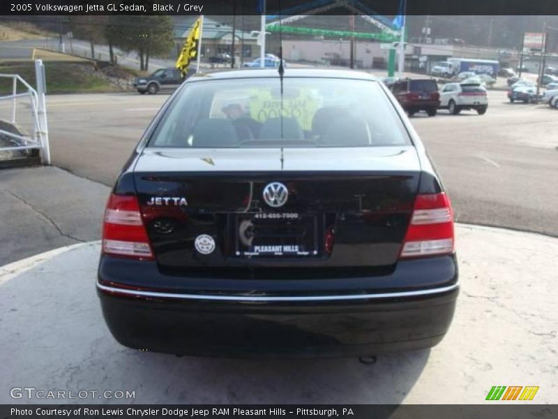 Black / Grey 2005 Volkswagen Jetta GL Sedan