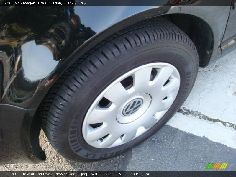 Black / Grey 2005 Volkswagen Jetta GL Sedan