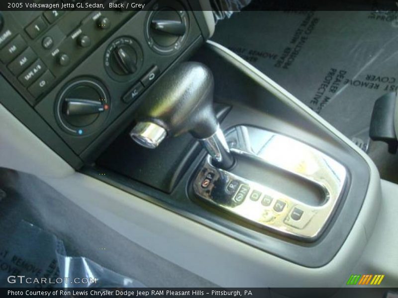 Black / Grey 2005 Volkswagen Jetta GL Sedan