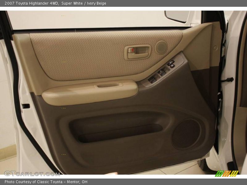 Super White / Ivory Beige 2007 Toyota Highlander 4WD