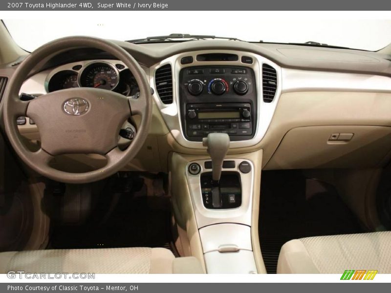 Super White / Ivory Beige 2007 Toyota Highlander 4WD
