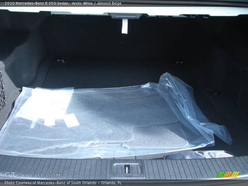 Arctic White / Almond Beige 2010 Mercedes-Benz E 350 Sedan