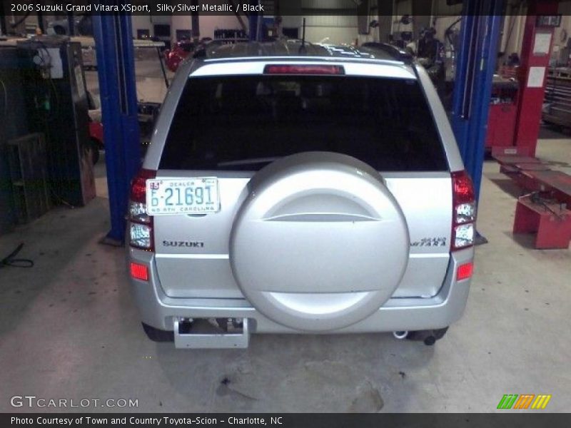 Silky Silver Metallic / Black 2006 Suzuki Grand Vitara XSport