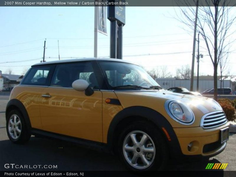 Mellow Yellow / Carbon Black/Carbon Black 2007 Mini Cooper Hardtop