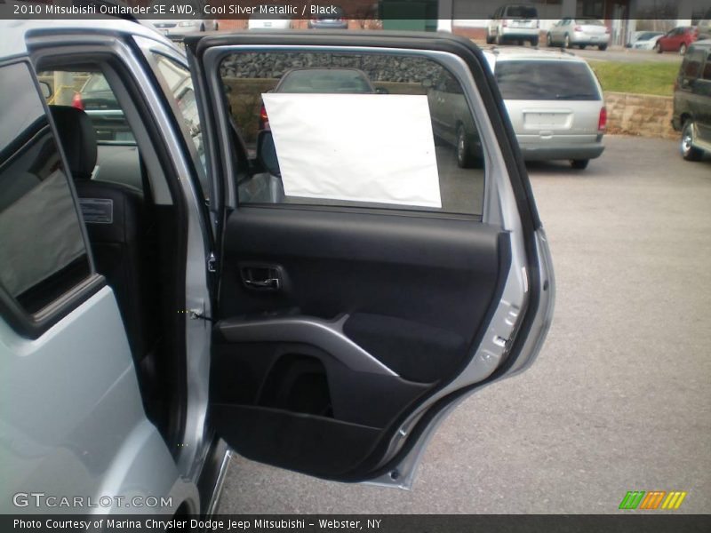 Cool Silver Metallic / Black 2010 Mitsubishi Outlander SE 4WD